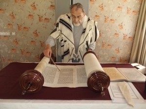 Tijdens het Pesach feest in april 2015 is de Boxmeerse Jad gebruikt bij het voorlezen uit de Thora