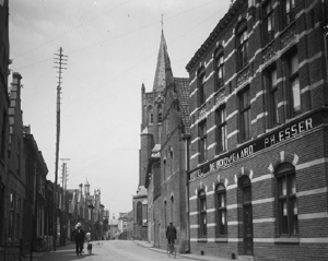 Steenstraat met klooster en Latijnse school